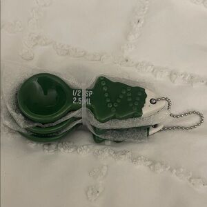 Green Tree Measuring Spoons